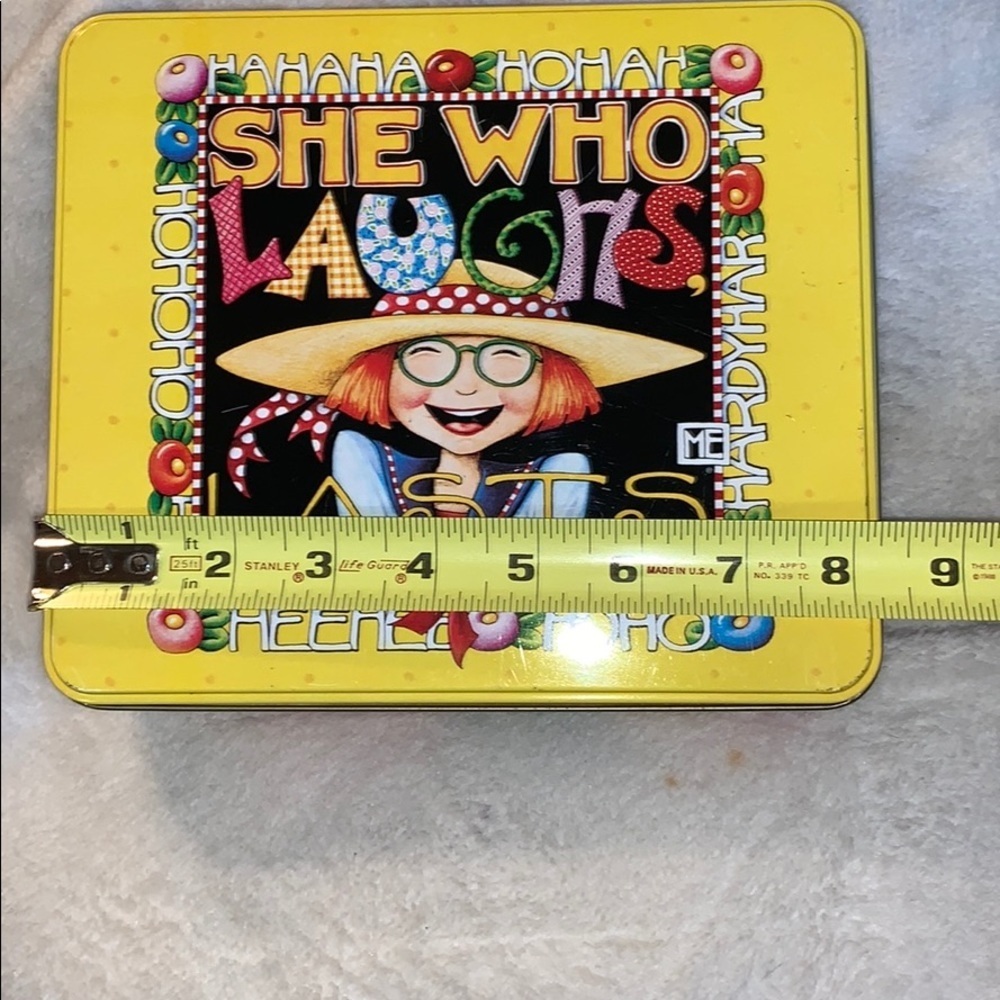 Vintage Mary Engelbreit “She Who Laughs Lasts” Tin - Picture 10 of 12